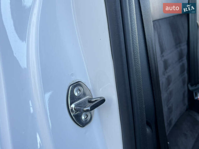 Белый Фольксваген Поло, объемом двигателя 1.4 л и пробегом 136 тыс. км за 10650 $, фото 121 на Automoto.ua