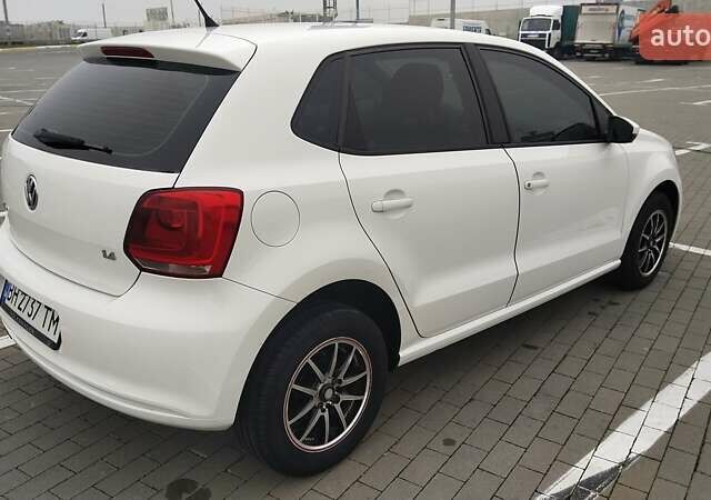 Белый Фольксваген Поло, объемом двигателя 1.39 л и пробегом 175 тыс. км за 7500 $, фото 10 на Automoto.ua