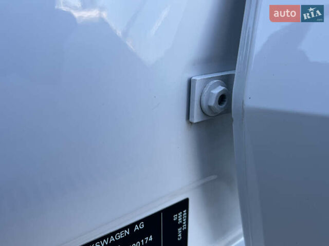 Белый Фольксваген Поло, объемом двигателя 1.4 л и пробегом 136 тыс. км за 9950 $, фото 137 на Automoto.ua