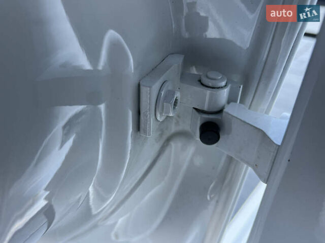 Белый Фольксваген Поло, объемом двигателя 1.4 л и пробегом 136 тыс. км за 9950 $, фото 131 на Automoto.ua