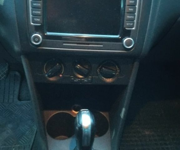 Белый Фольксваген Поло, объемом двигателя 1.4 л и пробегом 200 тыс. км за 6500 $, фото 7 на Automoto.ua