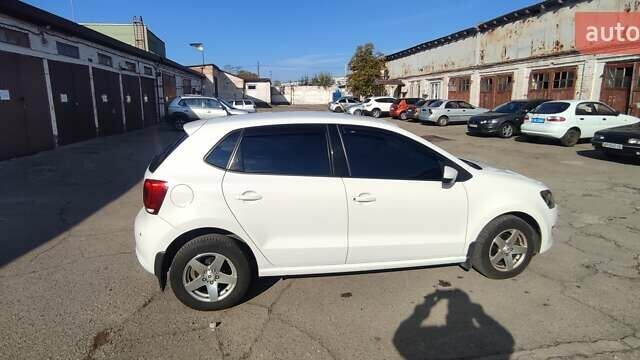 Білий Фольксваген Поло, об'ємом двигуна 1.39 л та пробігом 154 тис. км за 8200 $, фото 11 на Automoto.ua