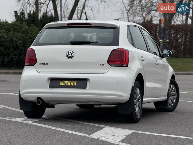 Білий Фольксваген Поло, об'ємом двигуна 1.39 л та пробігом 226 тис. км за 7350 $, фото 15 на Automoto.ua