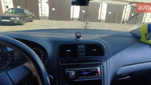 Білий Фольксваген Поло, об'ємом двигуна 1.39 л та пробігом 154 тис. км за 8200 $, фото 3 на Automoto.ua