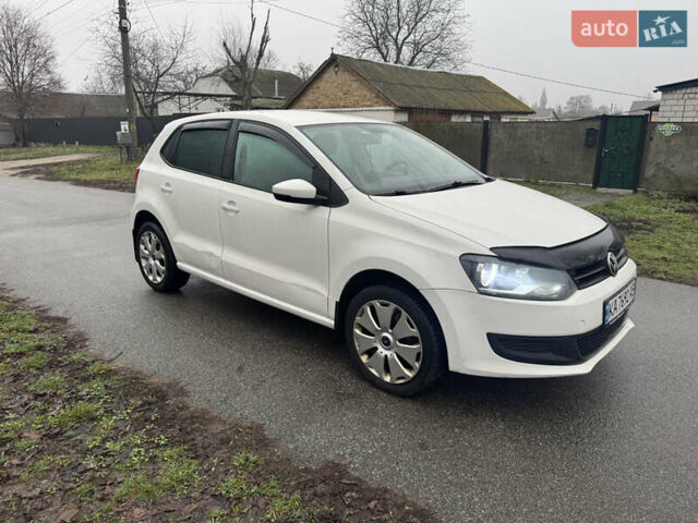Белый Фольксваген Поло, объемом двигателя 1.6 л и пробегом 320 тыс. км за 6000 $, фото 7 на Automoto.ua