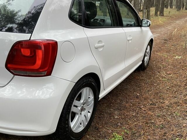 Білий Фольксваген Поло, об'ємом двигуна 1.2 л та пробігом 250 тис. км за 6200 $, фото 10 на Automoto.ua