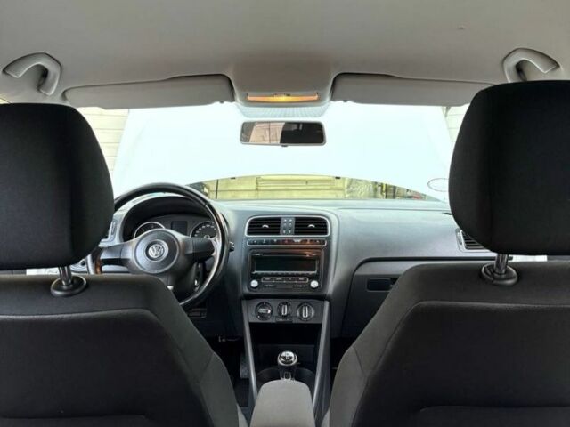 Білий Фольксваген Поло, об'ємом двигуна 1.2 л та пробігом 248 тис. км за 6500 $, фото 9 на Automoto.ua