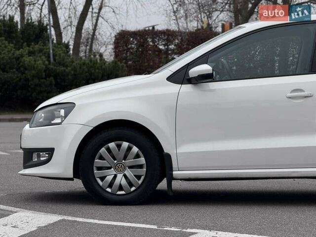 Білий Фольксваген Поло, об'ємом двигуна 1.39 л та пробігом 226 тис. км за 7350 $, фото 12 на Automoto.ua