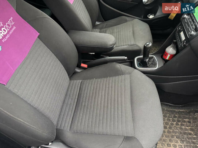 Белый Фольксваген Поло, объемом двигателя 1.6 л и пробегом 320 тыс. км за 6000 $, фото 8 на Automoto.ua