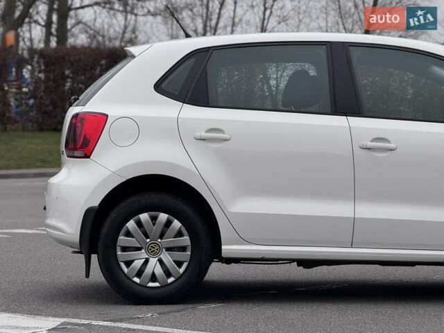 Білий Фольксваген Поло, об'ємом двигуна 1.39 л та пробігом 226 тис. км за 7350 $, фото 8 на Automoto.ua