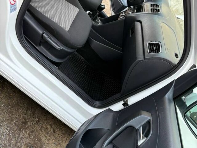 Білий Фольксваген Поло, об'ємом двигуна 1.2 л та пробігом 248 тис. км за 6500 $, фото 12 на Automoto.ua