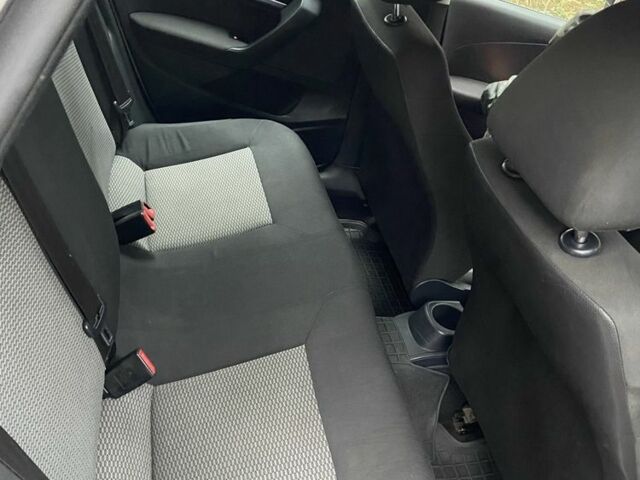 Білий Фольксваген Поло, об'ємом двигуна 1.2 л та пробігом 250 тис. км за 6200 $, фото 11 на Automoto.ua