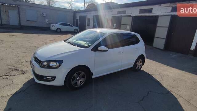 Білий Фольксваген Поло, об'ємом двигуна 1.39 л та пробігом 154 тис. км за 8200 $, фото 1 на Automoto.ua