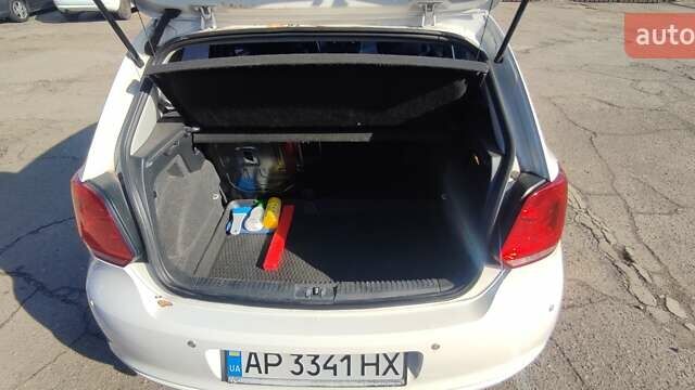 Білий Фольксваген Поло, об'ємом двигуна 1.39 л та пробігом 154 тис. км за 8200 $, фото 10 на Automoto.ua