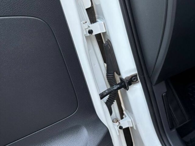 Білий Фольксваген Поло, об'ємом двигуна 1.2 л та пробігом 248 тис. км за 6500 $, фото 3 на Automoto.ua