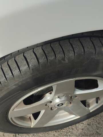 Білий Фольксваген Поло, об'ємом двигуна 1.39 л та пробігом 154 тис. км за 8200 $, фото 12 на Automoto.ua