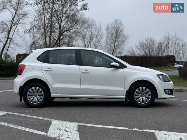 Білий Фольксваген Поло, об'ємом двигуна 1.39 л та пробігом 226 тис. км за 7350 $, фото 7 на Automoto.ua