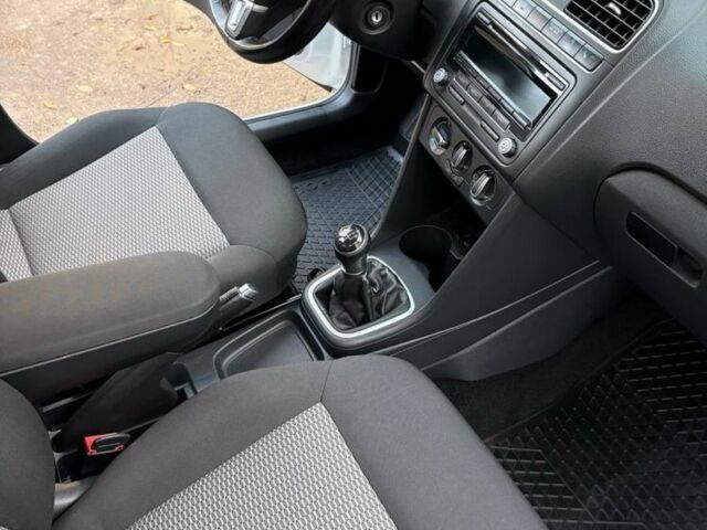 Білий Фольксваген Поло, об'ємом двигуна 1.2 л та пробігом 248 тис. км за 6500 $, фото 14 на Automoto.ua