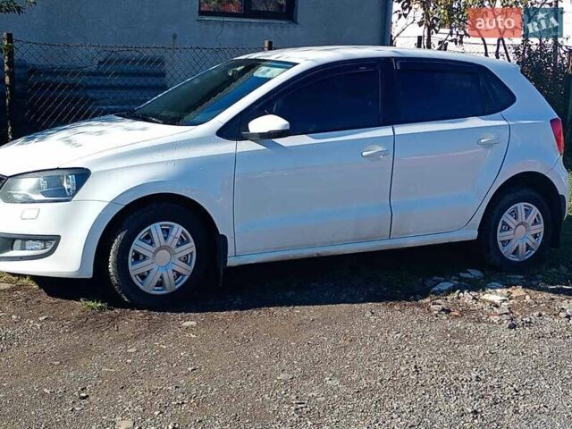 Білий Фольксваген Поло, об'ємом двигуна 1.39 л та пробігом 227 тис. км за 7000 $, фото 2 на Automoto.ua