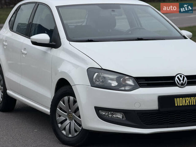 Білий Фольксваген Поло, об'ємом двигуна 1.39 л та пробігом 226 тис. км за 7350 $, фото 6 на Automoto.ua