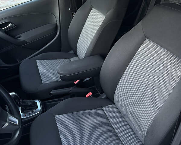 Білий Фольксваген Поло, об'ємом двигуна 1.39 л та пробігом 142 тис. км за 9000 $, фото 7 на Automoto.ua