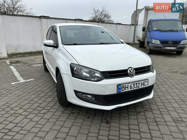 Белый Фольксваген Поло, объемом двигателя 1.39 л и пробегом 165 тыс. км за 6500 $, фото 4 на Automoto.ua