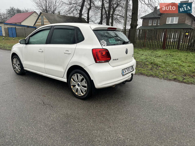 Белый Фольксваген Поло, объемом двигателя 1.6 л и пробегом 320 тыс. км за 6000 $, фото 3 на Automoto.ua