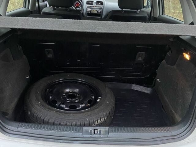 Білий Фольксваген Поло, об'ємом двигуна 1.2 л та пробігом 250 тис. км за 6200 $, фото 9 на Automoto.ua