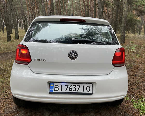 Белый Фольксваген Поло, объемом двигателя 1.2 л и пробегом 252 тыс. км за 5200 $, фото 6 на Automoto.ua