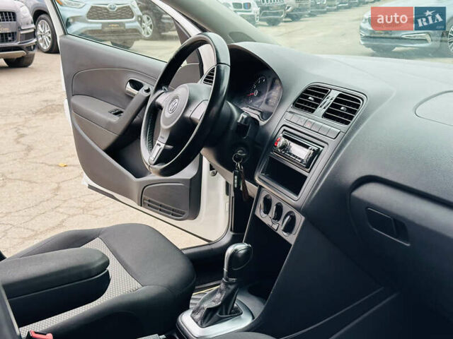 Белый Фольксваген Поло, объемом двигателя 1.4 л и пробегом 176 тыс. км за 7900 $, фото 23 на Automoto.ua