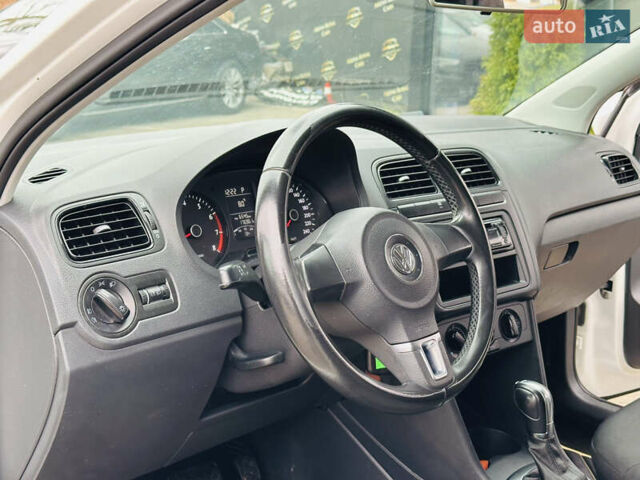 Белый Фольксваген Поло, объемом двигателя 1.4 л и пробегом 176 тыс. км за 7900 $, фото 13 на Automoto.ua