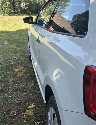 Белый Фольксваген Поло, объемом двигателя 1.2 л и пробегом 232 тыс. км за 7000 $, фото 17 на Automoto.ua