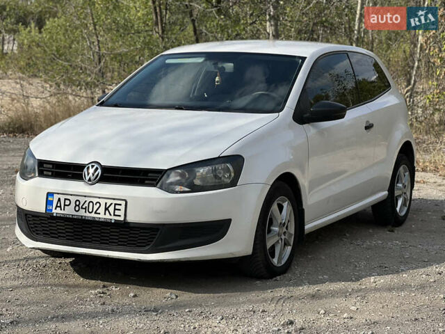 Белый Фольксваген Поло, объемом двигателя 1.2 л и пробегом 170 тыс. км за 4699 $, фото 2 на Automoto.ua