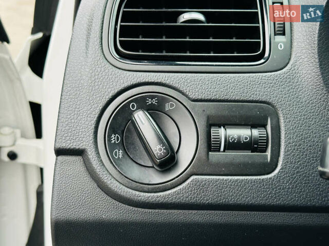 Белый Фольксваген Поло, объемом двигателя 1.4 л и пробегом 176 тыс. км за 7900 $, фото 30 на Automoto.ua