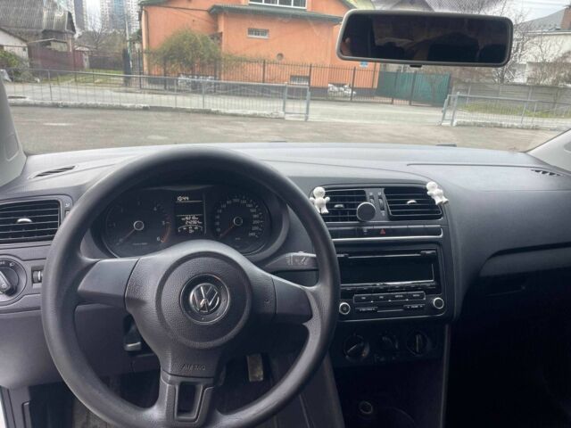 Белый Фольксваген Поло, объемом двигателя 1.2 л и пробегом 243 тыс. км за 5700 $, фото 11 на Automoto.ua