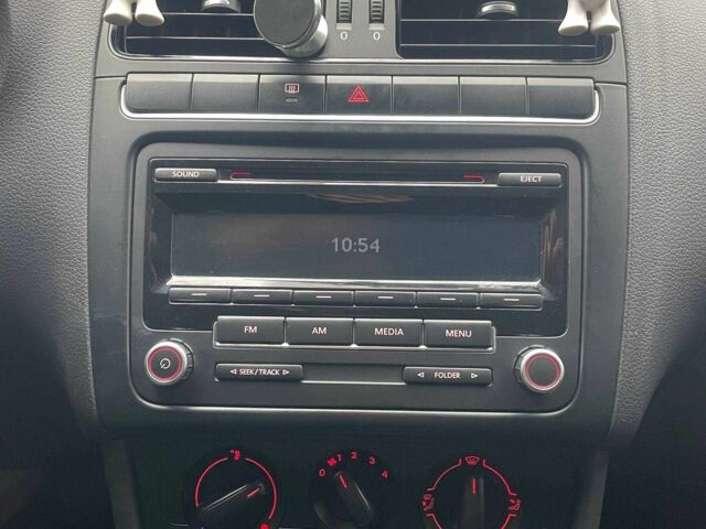 Белый Фольксваген Поло, объемом двигателя 1.2 л и пробегом 243 тыс. км за 5700 $, фото 12 на Automoto.ua