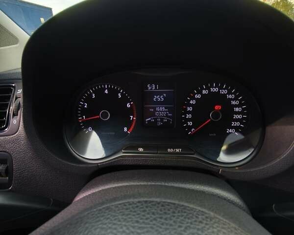 Белый Фольксваген Поло, объемом двигателя 1.2 л и пробегом 103 тыс. км за 5700 $, фото 6 на Automoto.ua