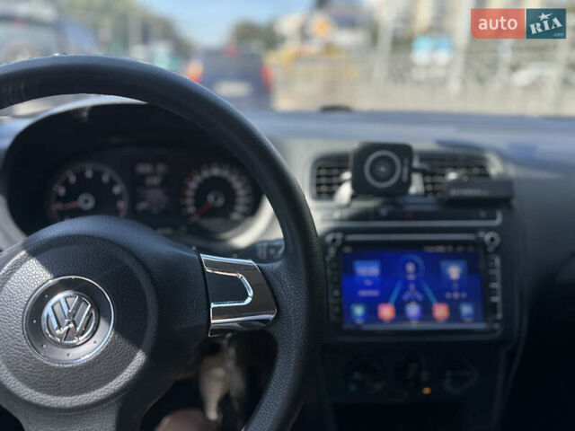 Белый Фольксваген Поло, объемом двигателя 1.39 л и пробегом 244 тыс. км за 8500 $, фото 7 на Automoto.ua