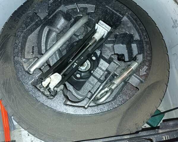 Белый Фольксваген Поло, объемом двигателя 1.2 л и пробегом 145 тыс. км за 5500 $, фото 4 на Automoto.ua