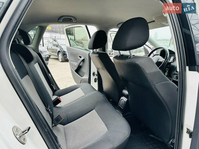 Белый Фольксваген Поло, объемом двигателя 1.4 л и пробегом 176 тыс. км за 7900 $, фото 17 на Automoto.ua