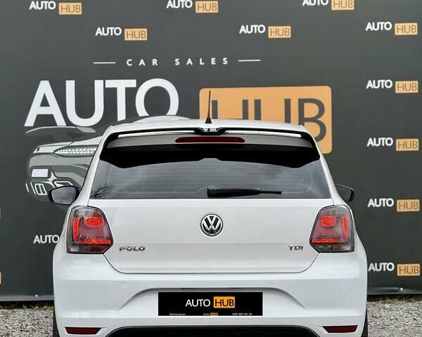 Белый Фольксваген Поло, объемом двигателя 1.2 л и пробегом 268 тыс. км за 6300 $, фото 5 на Automoto.ua