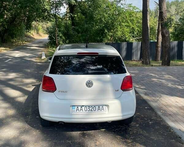 Белый Фольксваген Поло, объемом двигателя 1.39 л и пробегом 159 тыс. км за 8000 $, фото 7 на Automoto.ua
