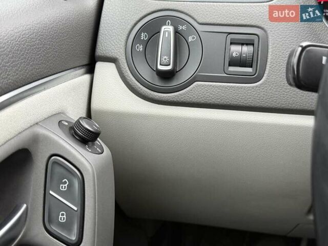 Білий Фольксваген Поло, об'ємом двигуна 1.2 л та пробігом 132 тис. км за 8300 $, фото 26 на Automoto.ua