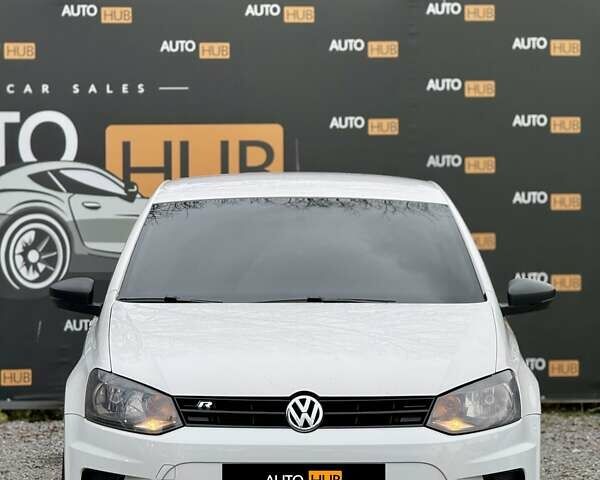 Белый Фольксваген Поло, объемом двигателя 1.2 л и пробегом 268 тыс. км за 6300 $, фото 2 на Automoto.ua