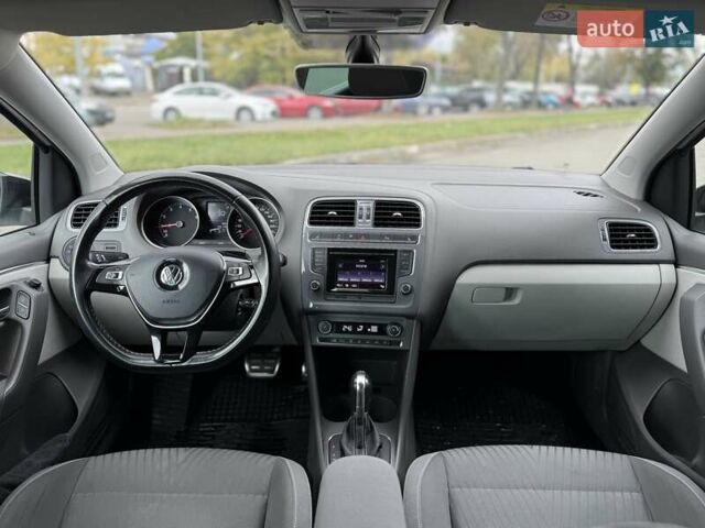 Білий Фольксваген Поло, об'ємом двигуна 1.2 л та пробігом 132 тис. км за 8300 $, фото 8 на Automoto.ua