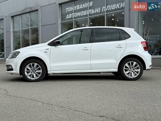 Білий Фольксваген Поло, об'ємом двигуна 1.2 л та пробігом 132 тис. км за 8300 $, фото 3 на Automoto.ua