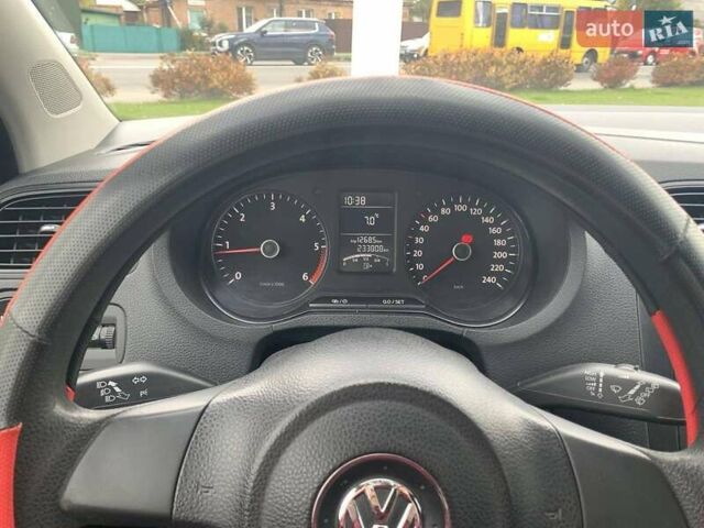 Білий Фольксваген Поло, об'ємом двигуна 1.2 л та пробігом 233 тис. км за 6650 $, фото 3 на Automoto.ua