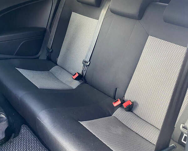 Білий Фольксваген Поло, об'ємом двигуна 1.2 л та пробігом 253 тис. км за 4800 $, фото 5 на Automoto.ua