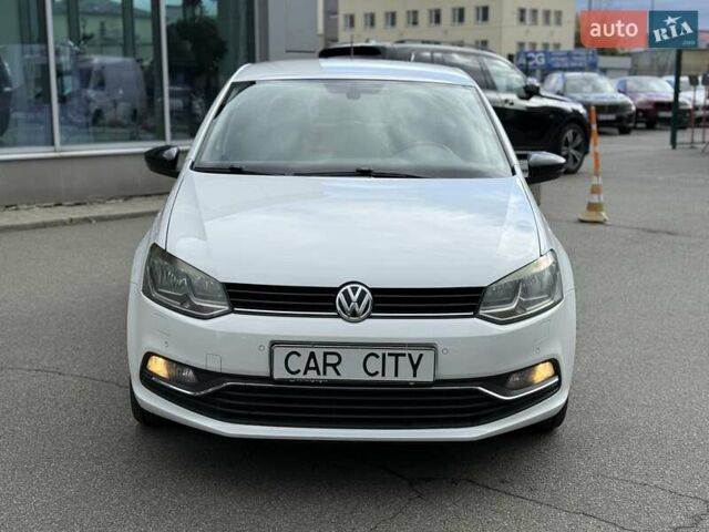 Білий Фольксваген Поло, об'ємом двигуна 1.2 л та пробігом 132 тис. км за 8300 $, фото 1 на Automoto.ua
