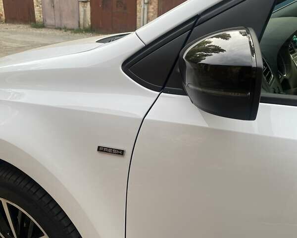 Білий Фольксваген Поло, об'ємом двигуна 1.2 л та пробігом 232 тис. км за 10200 $, фото 8 на Automoto.ua